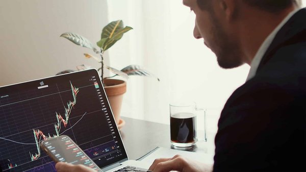 Les avantages incontestables de Surgetrader